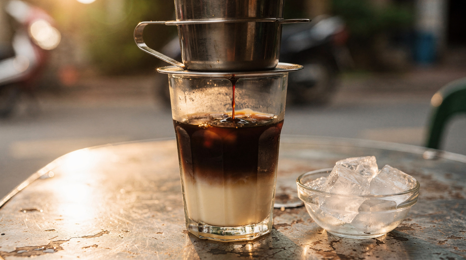 Cà Phê Sữa Đá, Vietnam